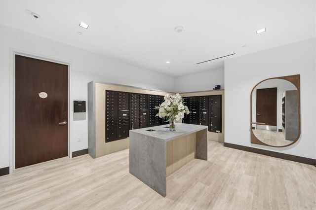 1711 Allen Parkway 2705, Houston, TX 77019