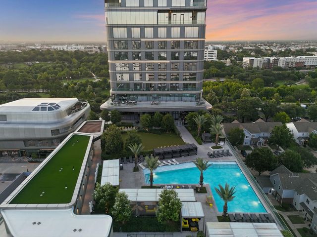 1711 Allen Parkway 2705, Houston, TX 77019