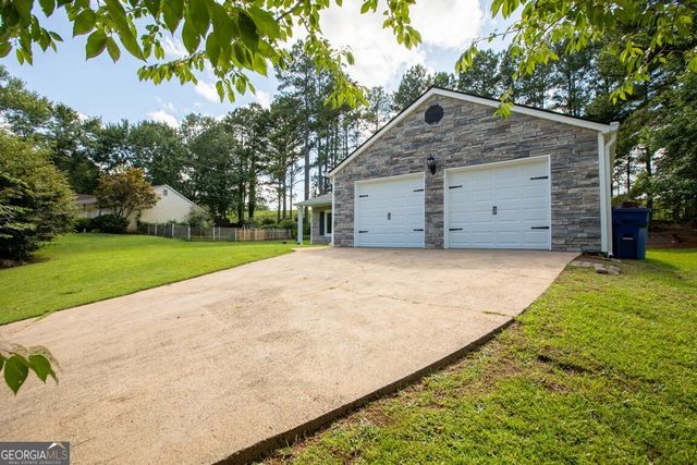 908 River Rock Drive, Woodstock, GA 30188