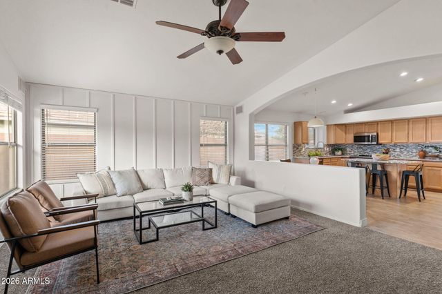 2132 E SMOKE TREE Road, Gilbert, AZ 85296