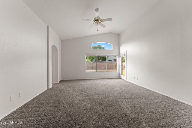 2132 E SMOKE TREE Road, Gilbert, AZ 85296