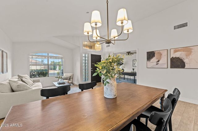 2132 E SMOKE TREE Road, Gilbert, AZ 85296