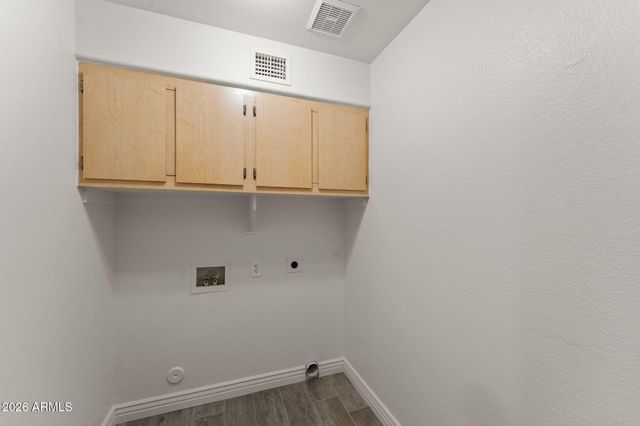 2132 E SMOKE TREE Road, Gilbert, AZ 85296