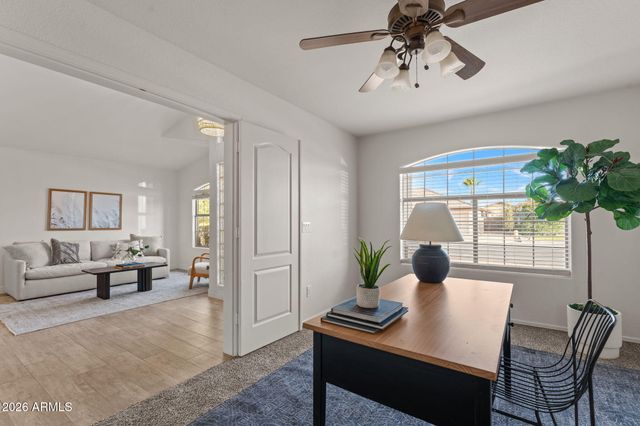 2132 E SMOKE TREE Road, Gilbert, AZ 85296
