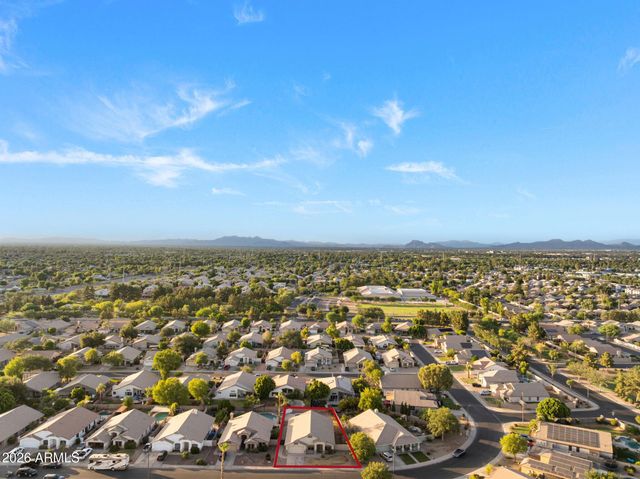 2132 E SMOKE TREE Road, Gilbert, AZ 85296
