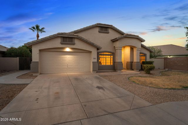 2132 E SMOKE TREE Road, Gilbert, AZ 85296