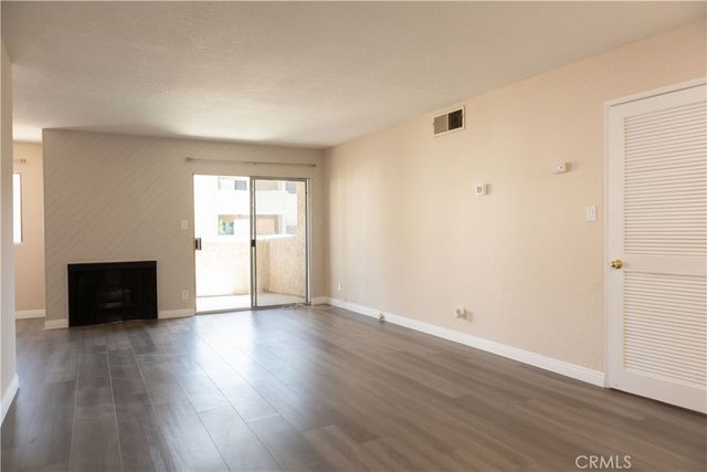 2386 E Del Mar Boulevard 203, Pasadena, CA 91107