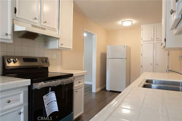 2386 E Del Mar Boulevard 203, Pasadena, CA 91107