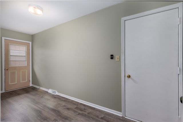 1001 4H Road, Ottawa, IL 61350