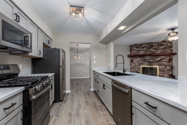 1001 4H Road, Ottawa, IL 61350