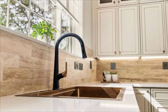 2565 Benson Avenue, Santa Cruz, CA 95065