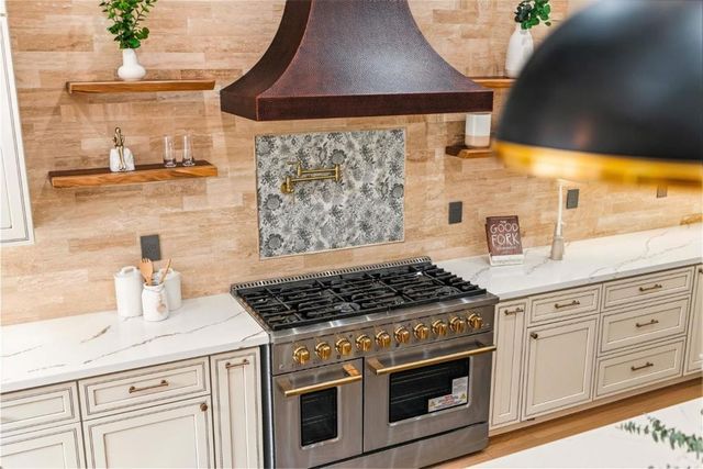 2565 Benson Avenue, Santa Cruz, CA 95065