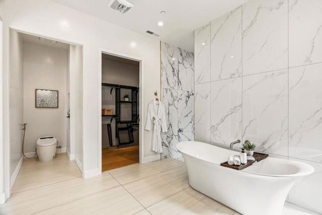 2565 Benson Avenue, Santa Cruz, CA 95065