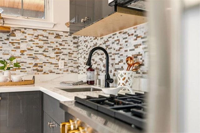 2565 Benson Avenue, Santa Cruz, CA 95065