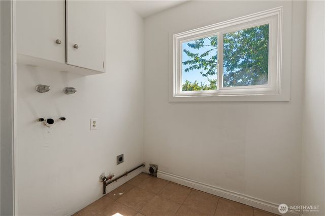 2227 S Scheuber Road, Chehalis, WA 98532