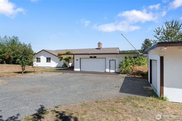 2227 S Scheuber Road, Chehalis, WA 98532