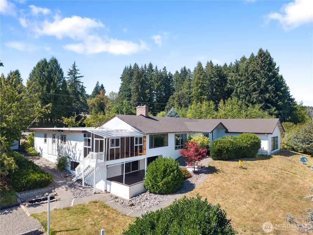 2227 S Scheuber Road, Chehalis, WA 98532