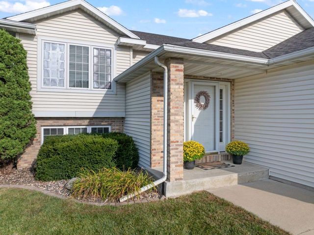 6247 Fairway Drive NW, Rochester, MN 55901