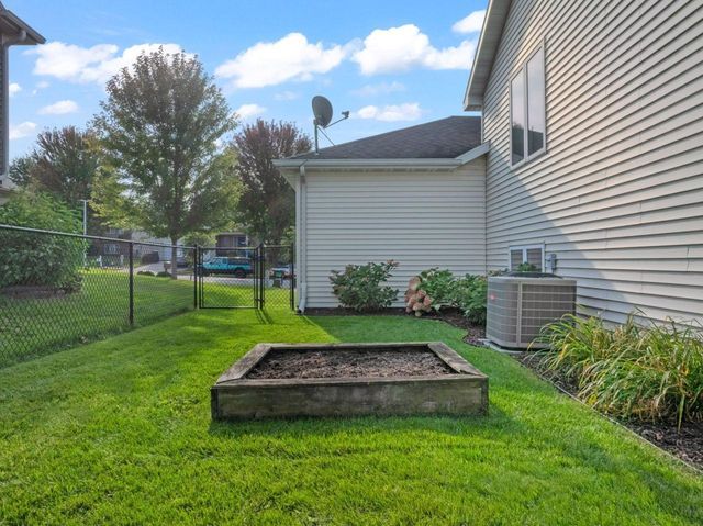 6247 Fairway Drive NW, Rochester, MN 55901