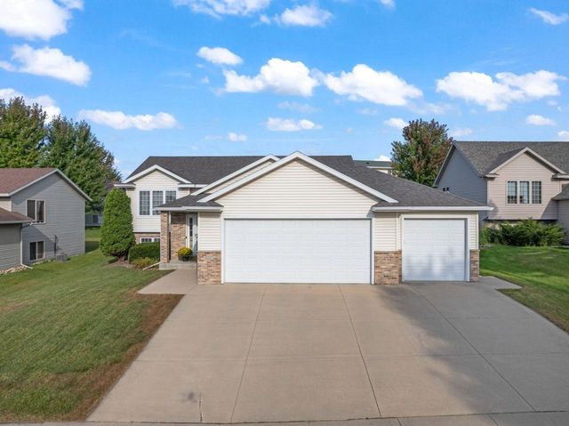 6247 Fairway Drive NW, Rochester, MN 55901