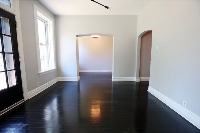 5427 S Blackstone Avenue 1, Chicago, IL 60615