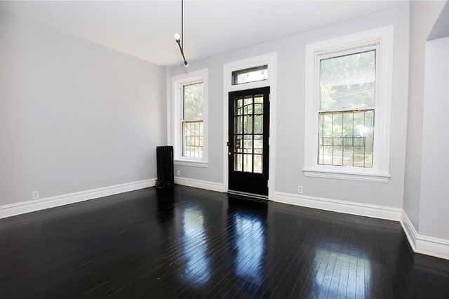 5427 S Blackstone Avenue 1, Chicago, IL 60615