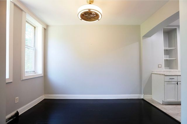 5427 S Blackstone Avenue 1, Chicago, IL 60615