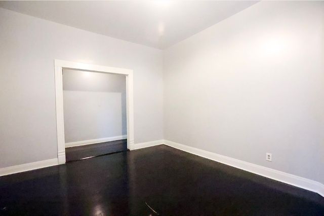 5427 S Blackstone Avenue 1, Chicago, IL 60615