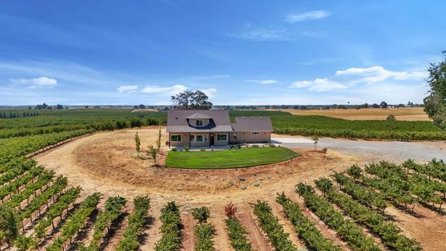 18739 Clements Rd, Lodi, CA 95240