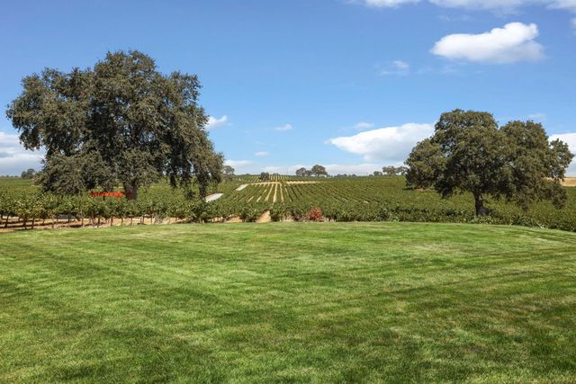 18739 Clements Rd, Lodi, CA 95240