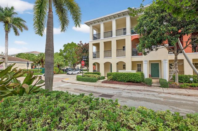 27 SW 6th Ct, Pompano Beach, FL 33060