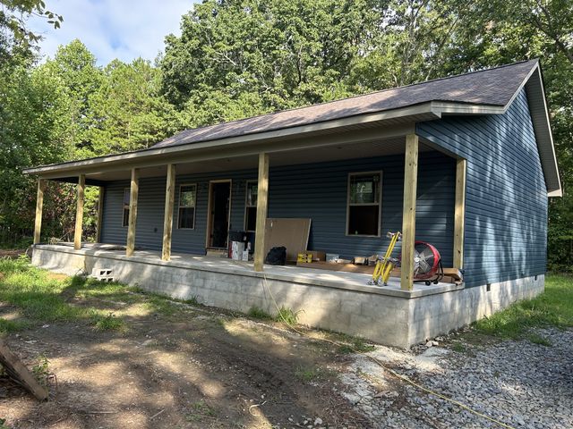 1182 Bill Black Rd, Clarkrange, TN 38553