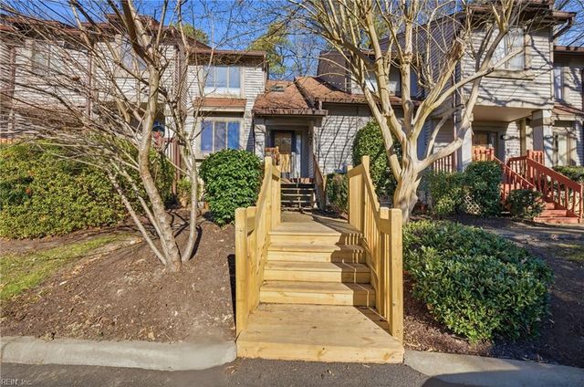 114 Inland View DR, Newport News, VA 23603