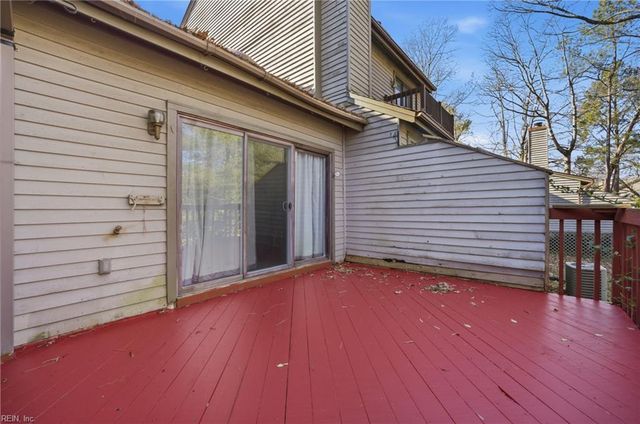 114 Inland View DR, Newport News, VA 23603