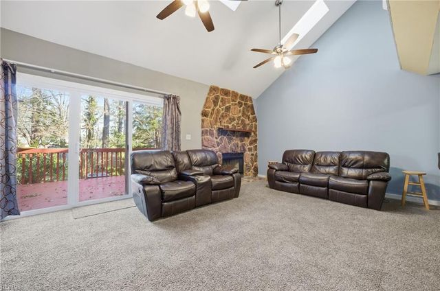 114 Inland View DR, Newport News, VA 23603