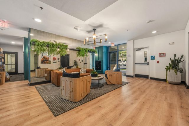 2500 Longview ST 300, Austin, TX 78705