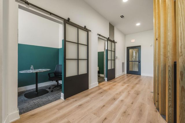 2500 Longview ST 300, Austin, TX 78705