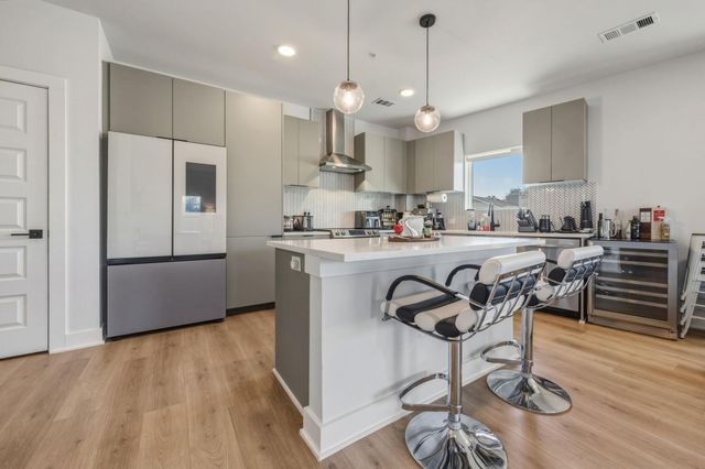2500 Longview ST 300, Austin, TX 78705