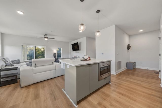 2500 Longview ST 300, Austin, TX 78705