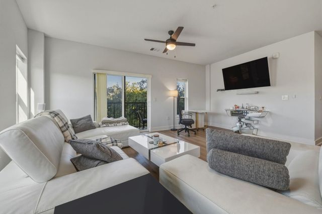2500 Longview ST 300, Austin, TX 78705