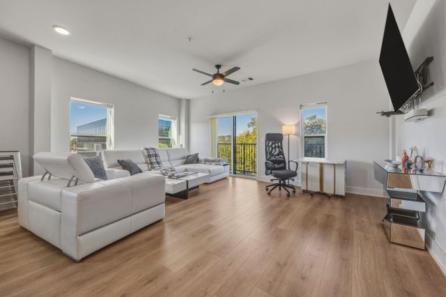2500 Longview ST 300, Austin, TX 78705