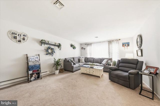 139 HUNTINGTON DR, Southampton, NJ 08088