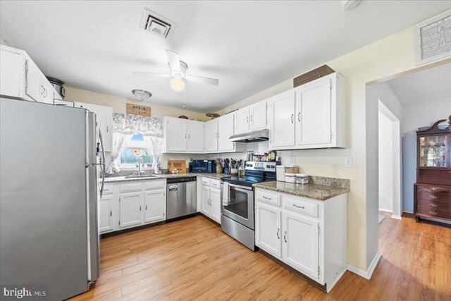 139 HUNTINGTON DR, Southampton, NJ 08088