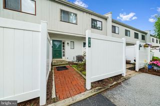 674 SUMMIT HOUSE # 674, West Chester, PA 19382