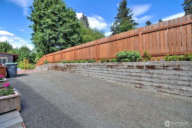302 E Oak Street, Shelton, WA 98584