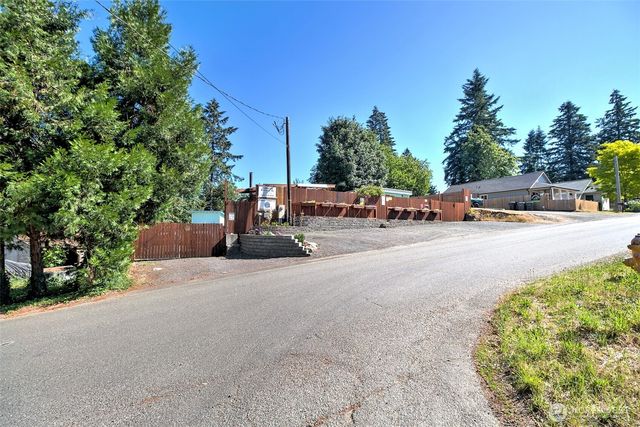 302 E Oak Street, Shelton, WA 98584