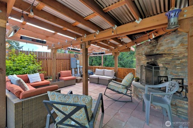 302 E Oak Street, Shelton, WA 98584