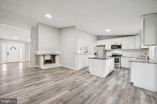 53 PRIMROSE DR, Sicklerville, NJ 08081