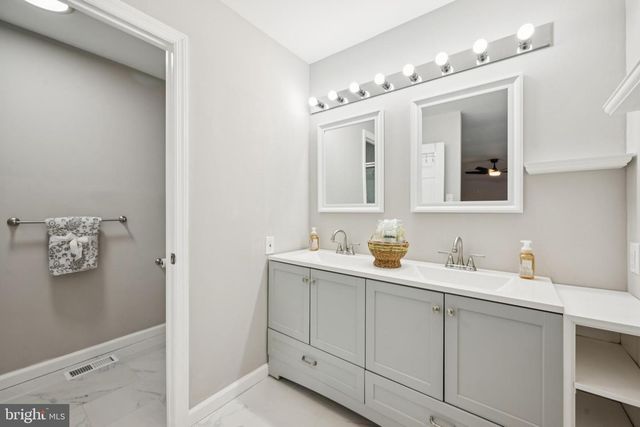 53 PRIMROSE DR, Sicklerville, NJ 08081