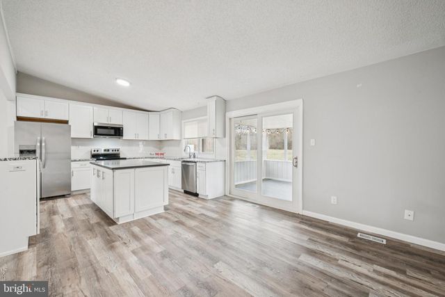 53 PRIMROSE DR, Sicklerville, NJ 08081